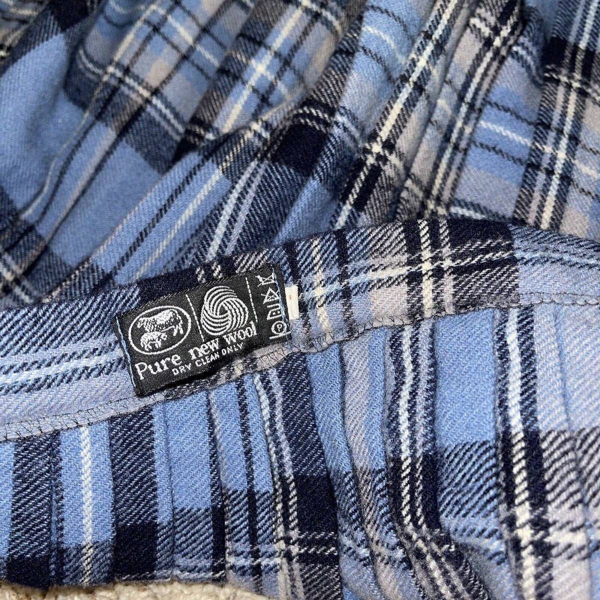 women's pure new wool size 14 skirt/kilt Tartan blue plaid