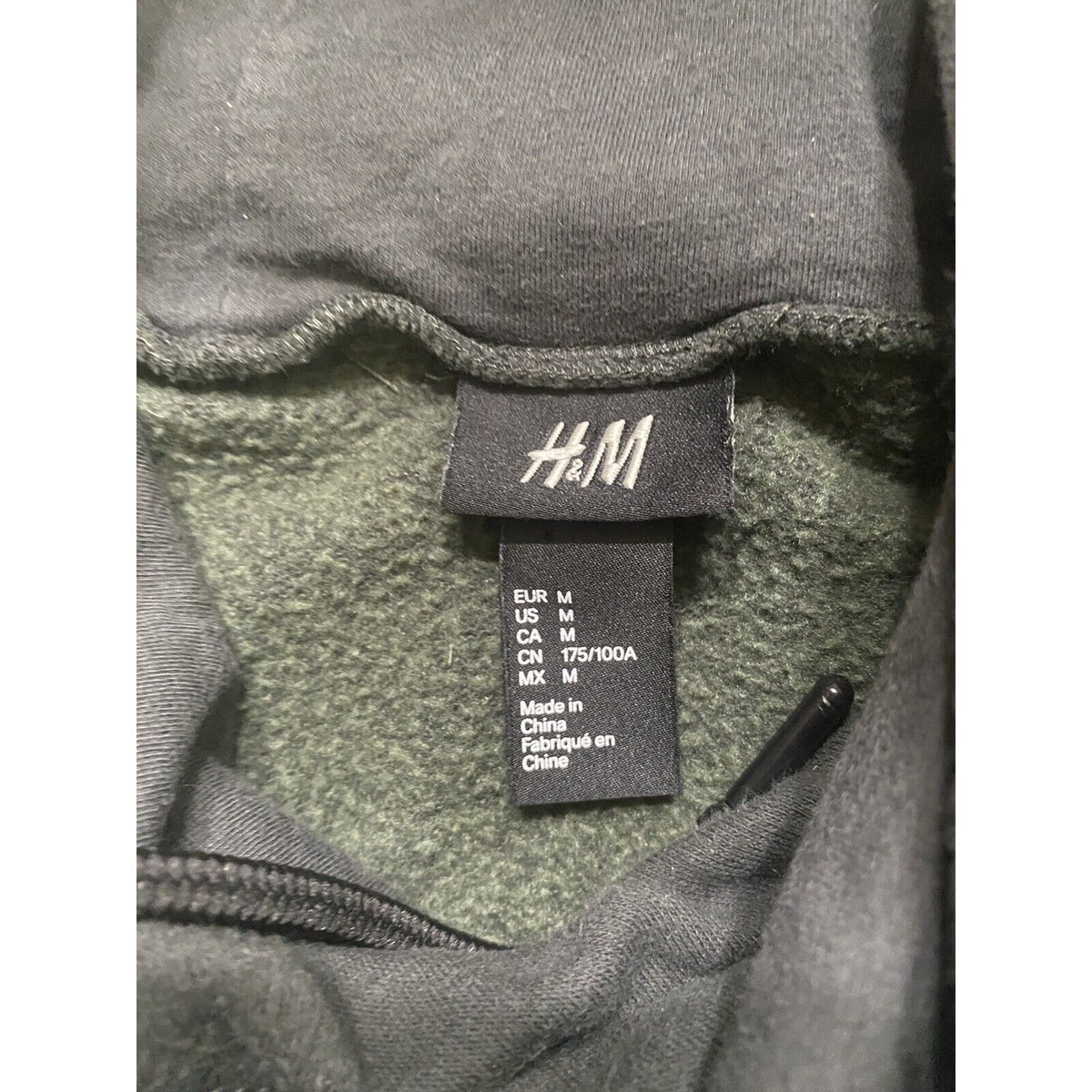 H&M Men’s Medium Stylish Gray Pullover w/ Black and White Faux Leather Band