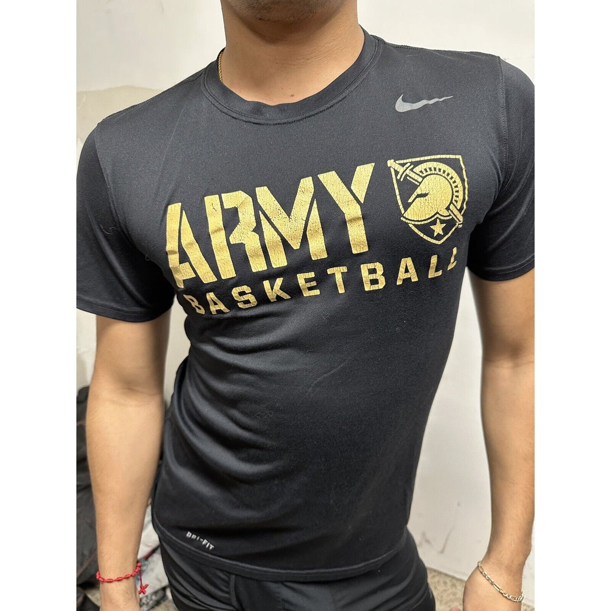 Men’s Black Army West Point Basketball Athletic Cut Small Team Tshirt Nike