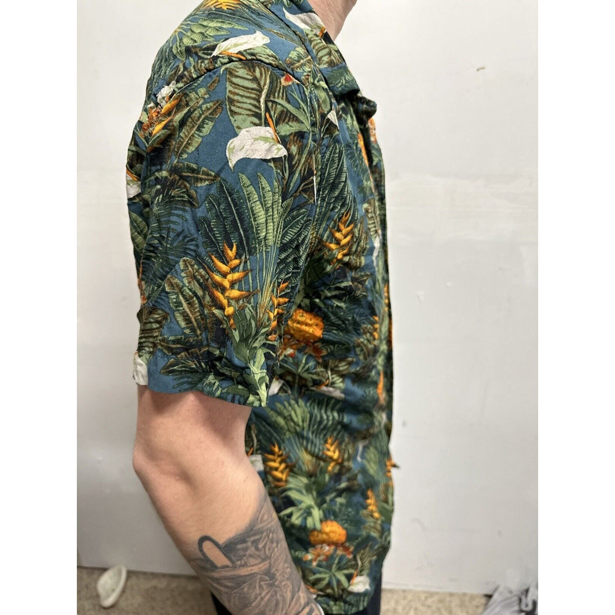 Men’s Medium Goodfellow Tropical Hawaiian Shirt Button Up Short Sleeve