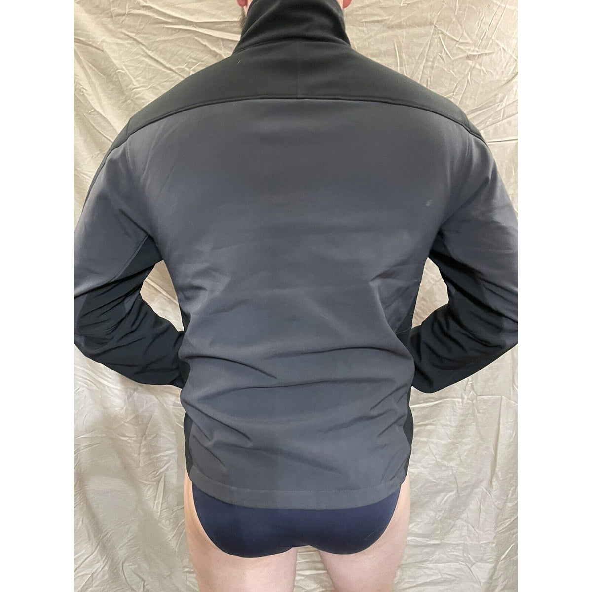 Men's Kirkland signature medium black and gray full zip jacket