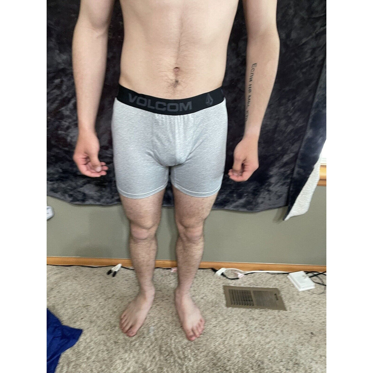 Men’s Large Vilcom Gray 10% Spandex Compression Shorts