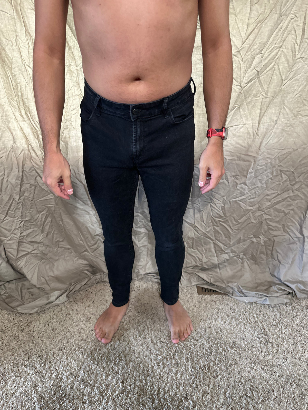 Women’s black super skinny size 8 mid-rise old navy jeans