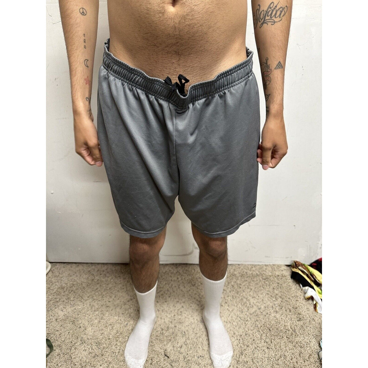 Men’s Large Gray Champion Athletic Shorts