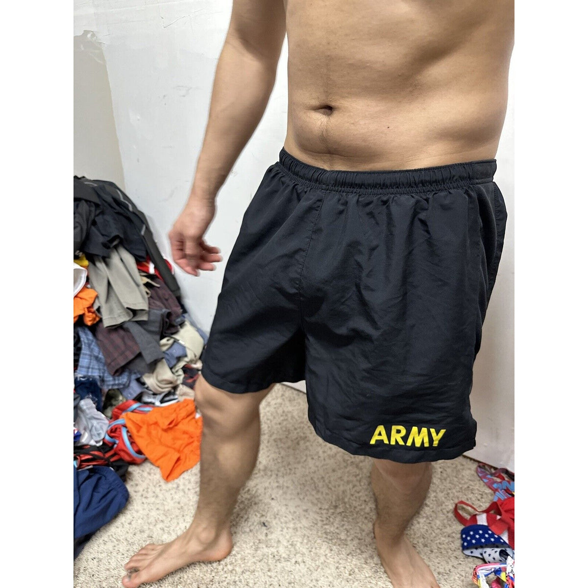 Men’s Us Army Pt Workout Uniform Black Shorts Medium