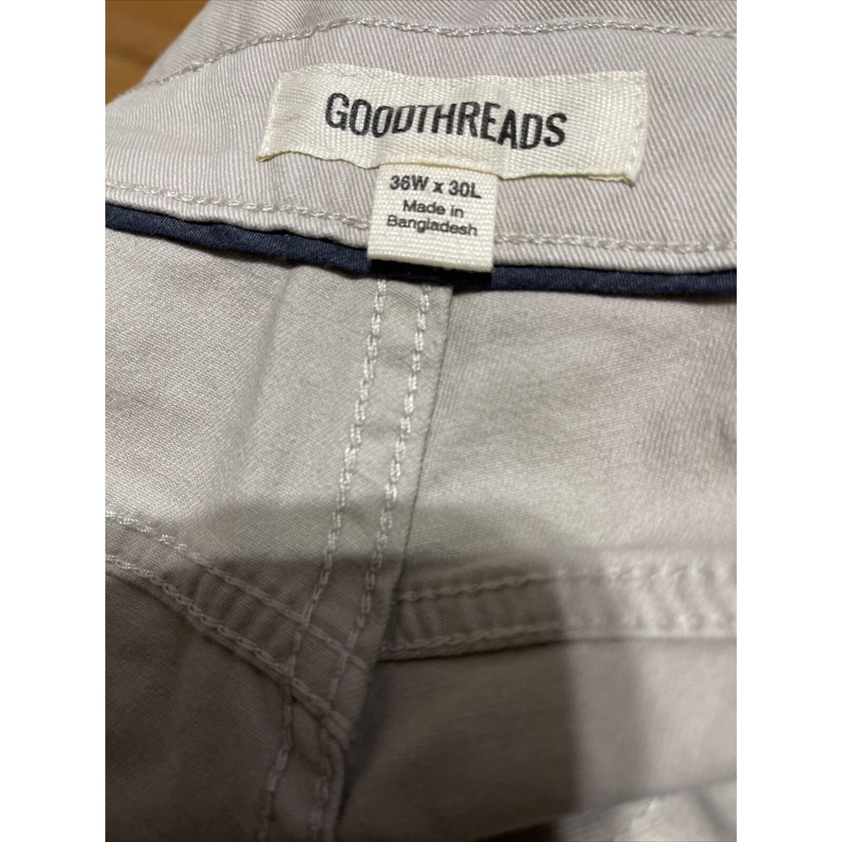 Men’s Ahtletic Cut Goodthreads 36 X 30 Khaki / Cream