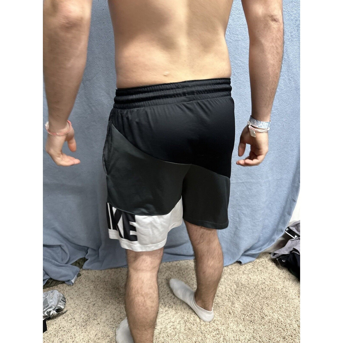 Men’s Nike Black Gray White Small Dri Fit Shorts With Pockets