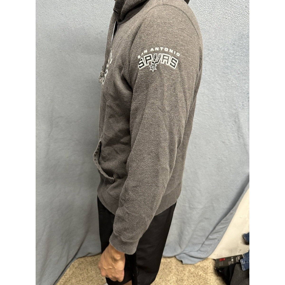 Men’s Large Gray NBA Store Pullover Hoodie San Antonio Spurs Garcia #5