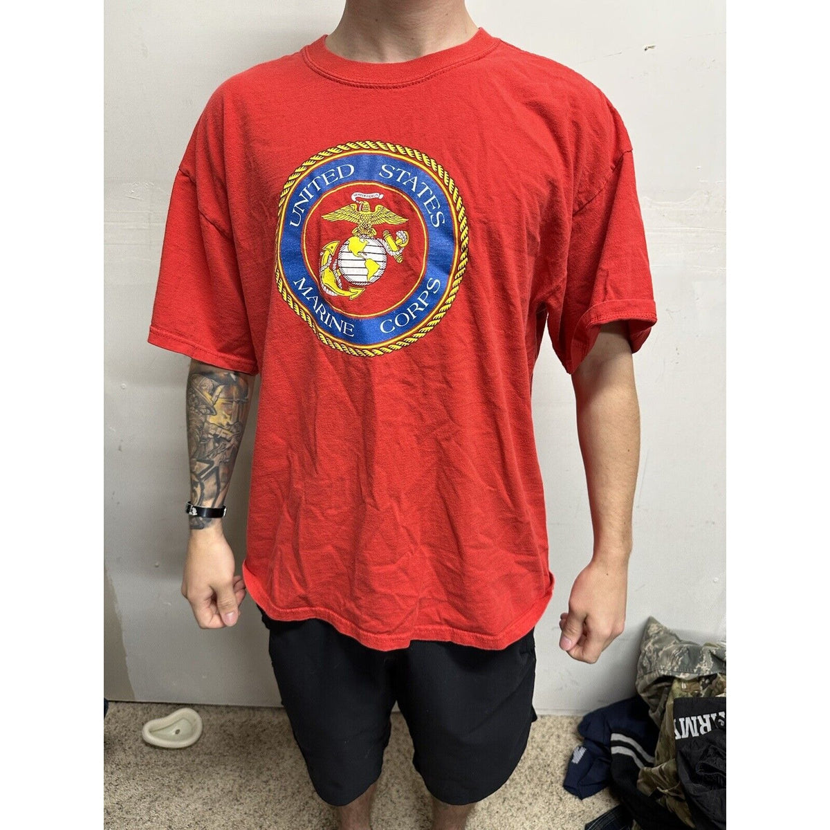 Men’s XL Red Marines USMC Tshirt  Gildan