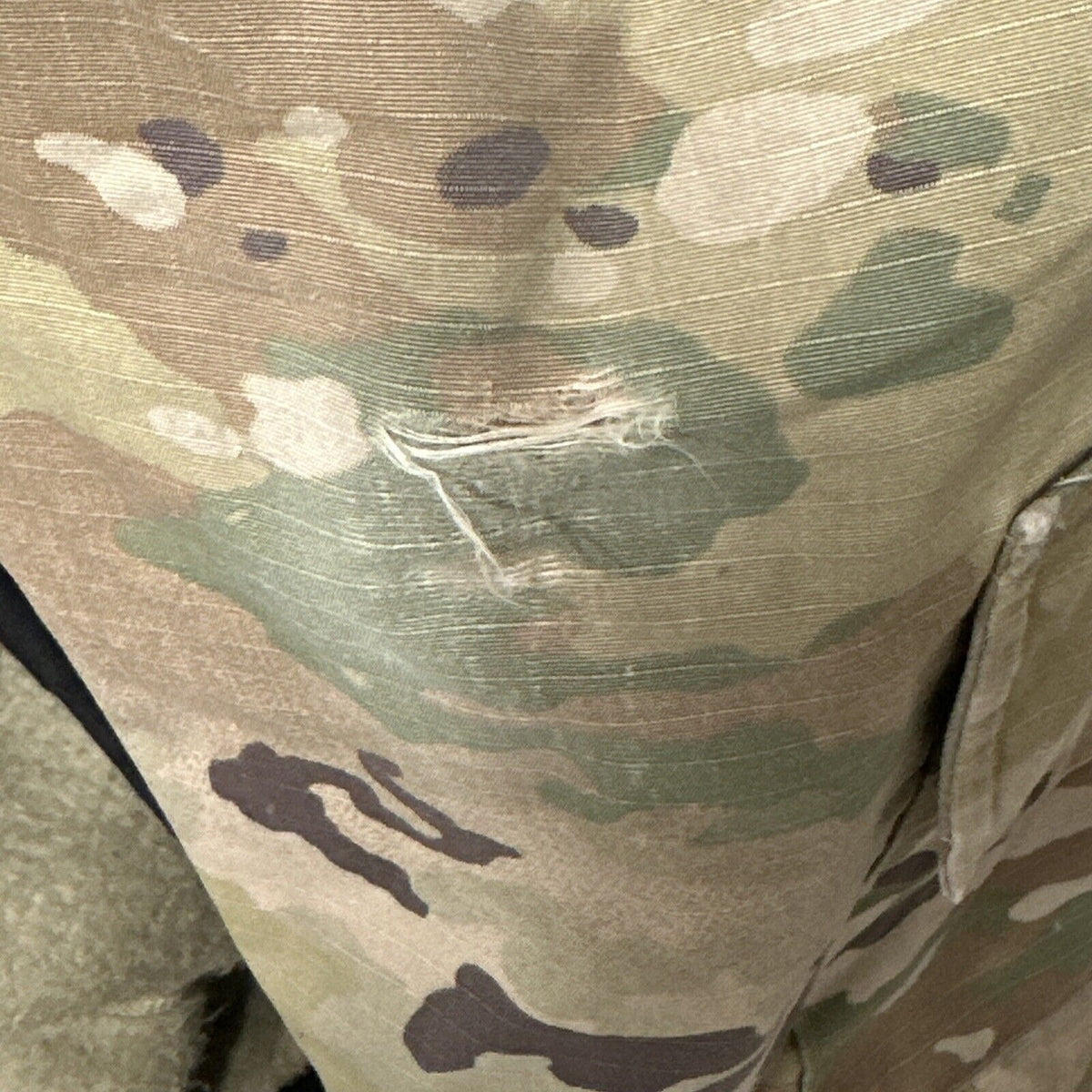 Men’s Ocp Army Air Force Medium Short Trouser Pants worn fabric/hole on knee