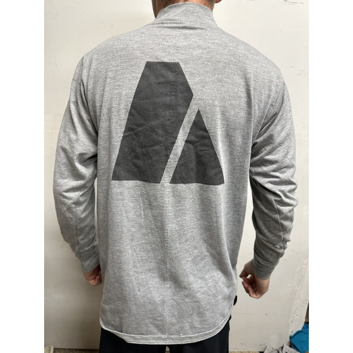 Men’s Army Pt Uniform Gray Small Long Sleeve