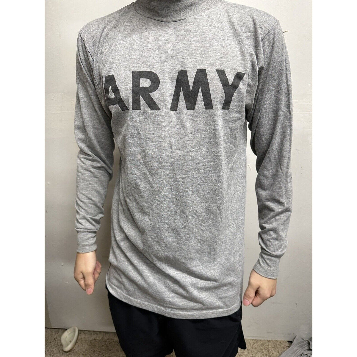 Men’s Army Pt Uniform Gray Small Long Sleeve