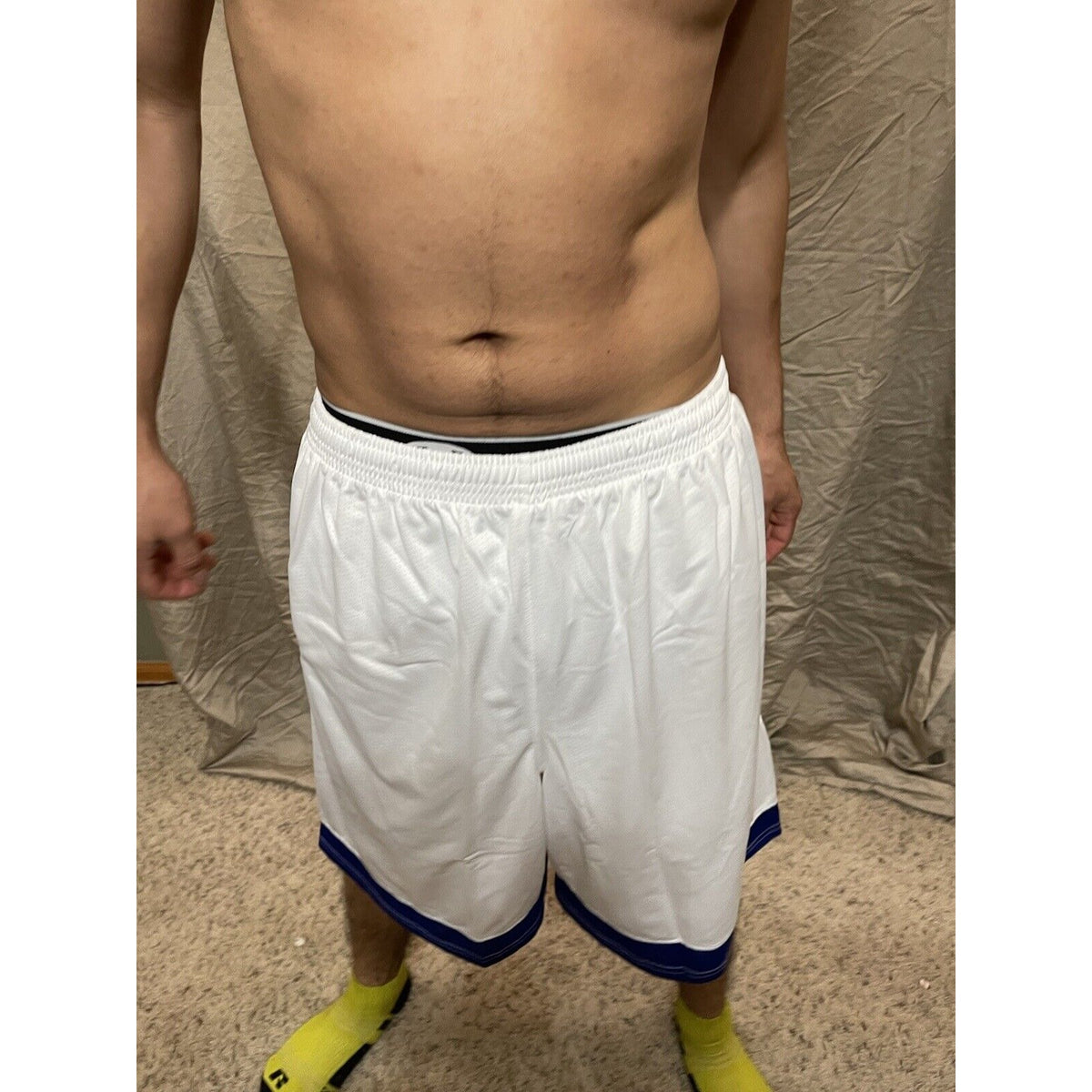 Men's under armour Large white and Blue Lacrosse style shorts no pockets
