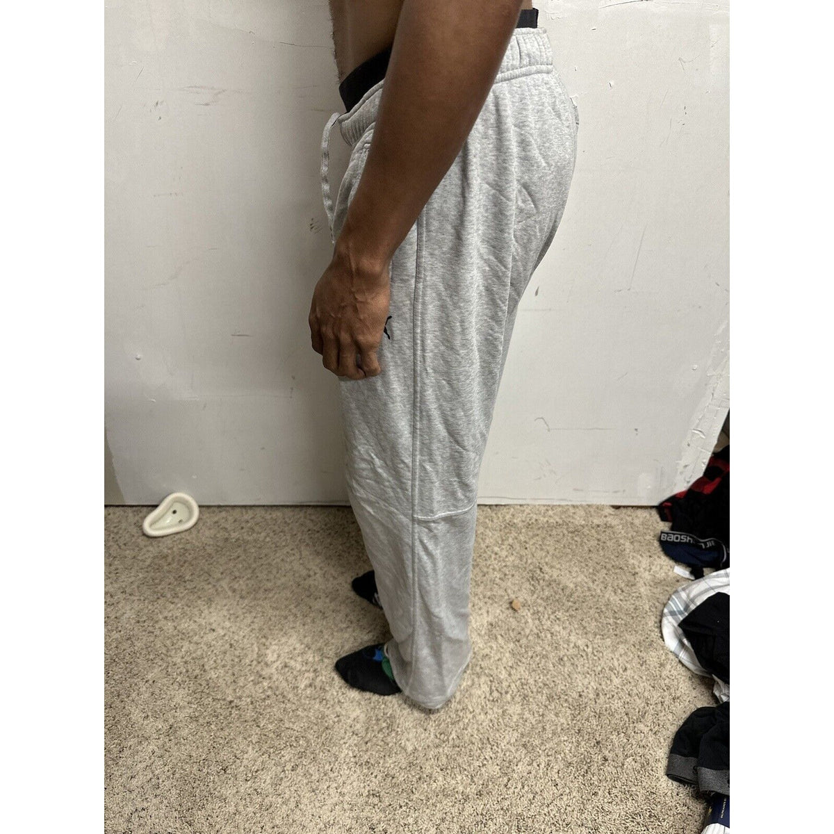 Men’s Medium Gray Puma Sweat Pants With Pockets