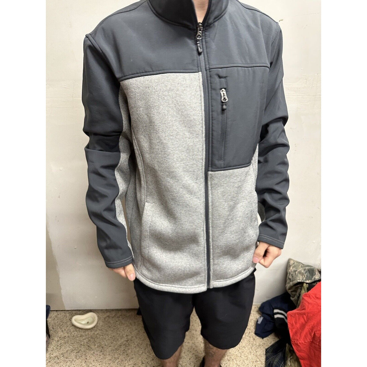 Men’s Large Swiss Tech Gray 42-44 Full Zip Jacket