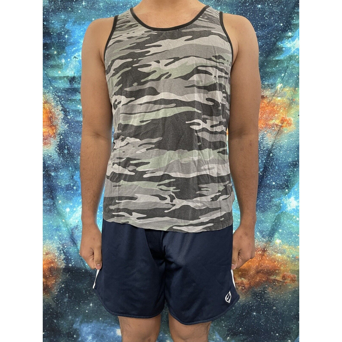 Men’s 21 Men medium camo muscle shirt