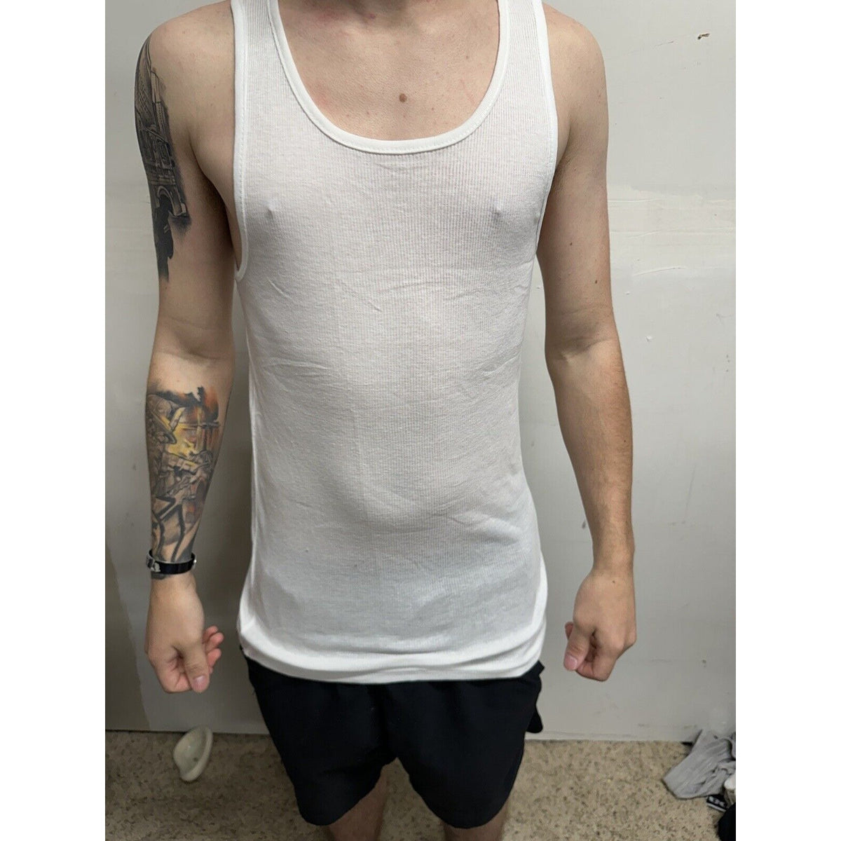 Men’s Hurley Medium White Muscle Shirt Tank Top