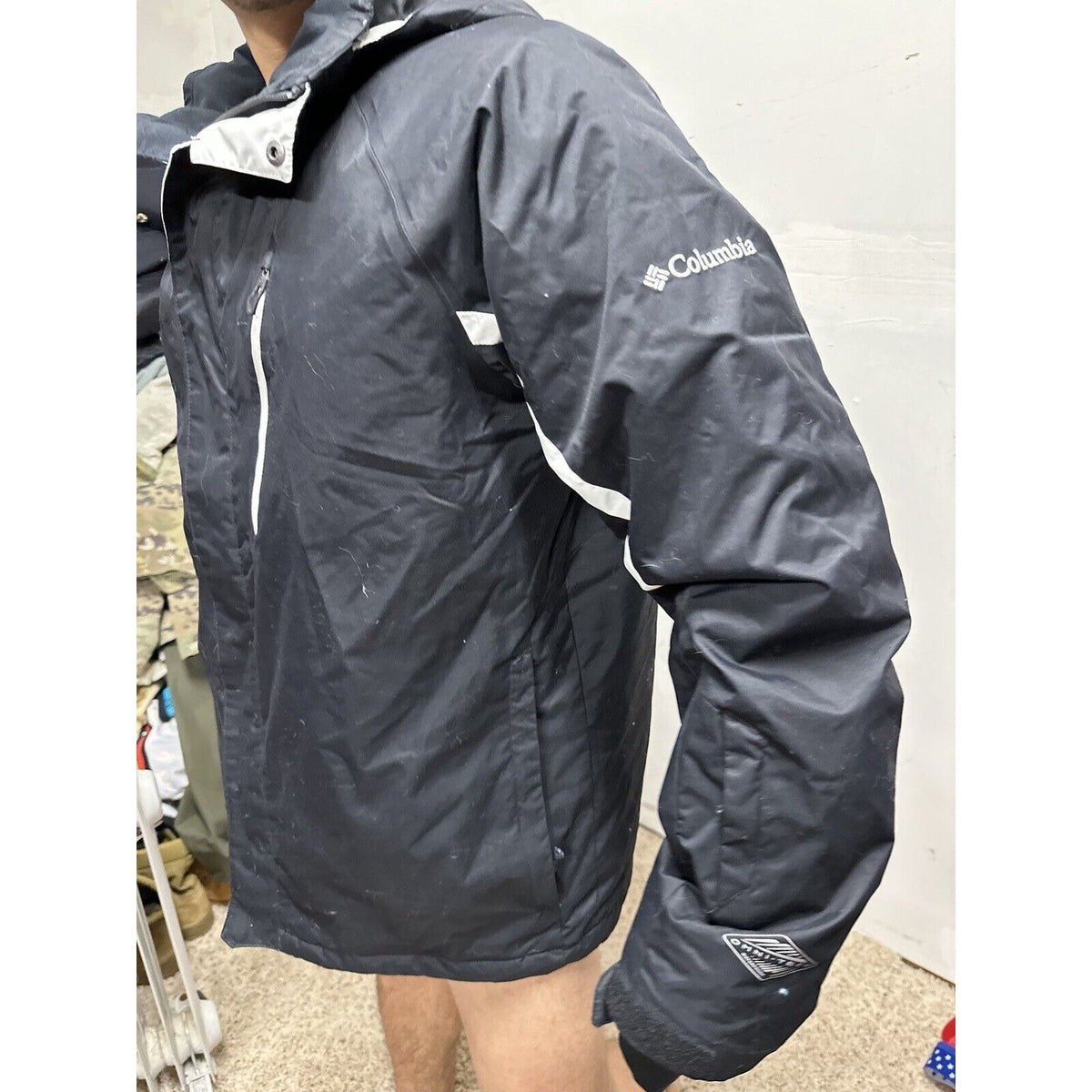 Men’s Columbia Black Omni-tech waterproof Snow Jacket Black Full Zip Hoodie L