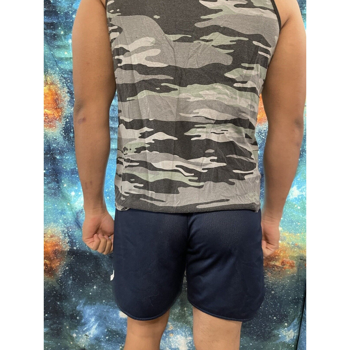 Men’s 21 Men medium camo muscle shirt
