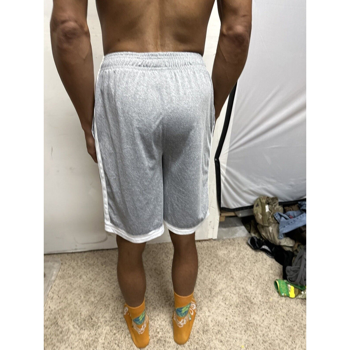 teen boy’s  Fila xL Gray Athletic Shorts (18-20)