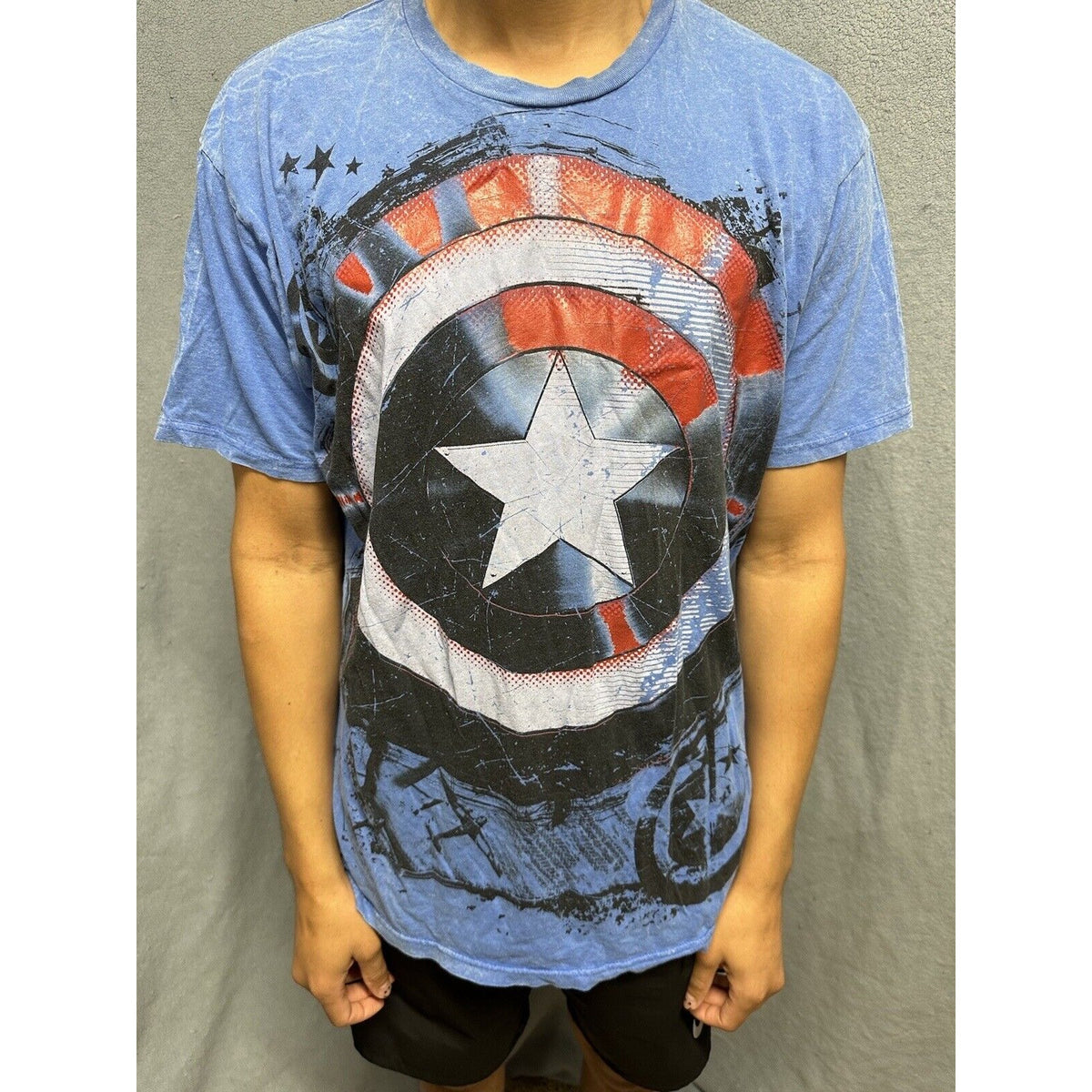 Men’s Blue Captain America Large Tshirt Short Sleeve