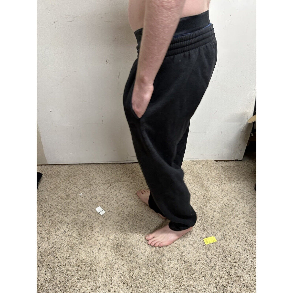 men’s black fila medium sweat pants with pockets