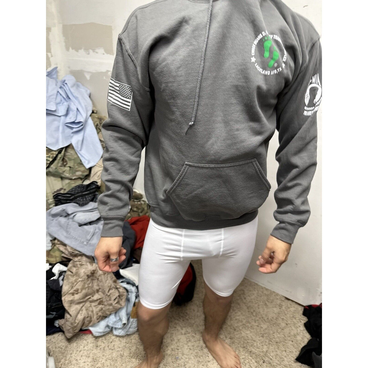 Men’s Gray CMSGT Hackney Training Complex  Lackland AFB TX Gildan Medium Hoodie