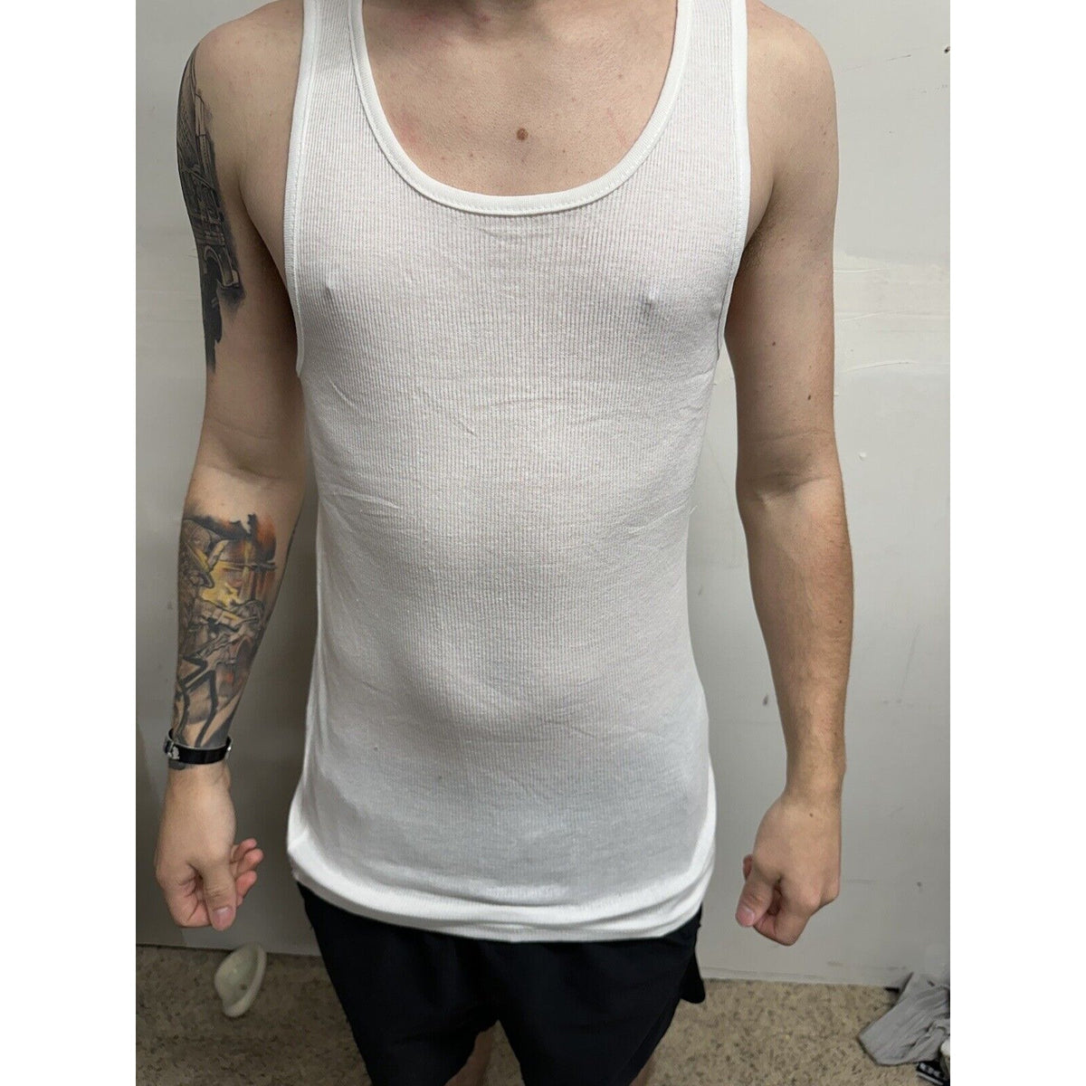 Men’s Hurley Medium White Muscle Shirt Tank Top