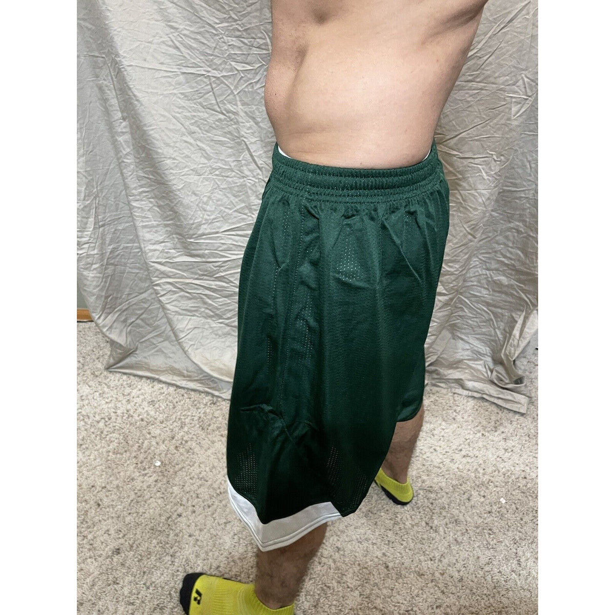 Men's  under armour Large Deep Green Lacrosse style shorts no pockets