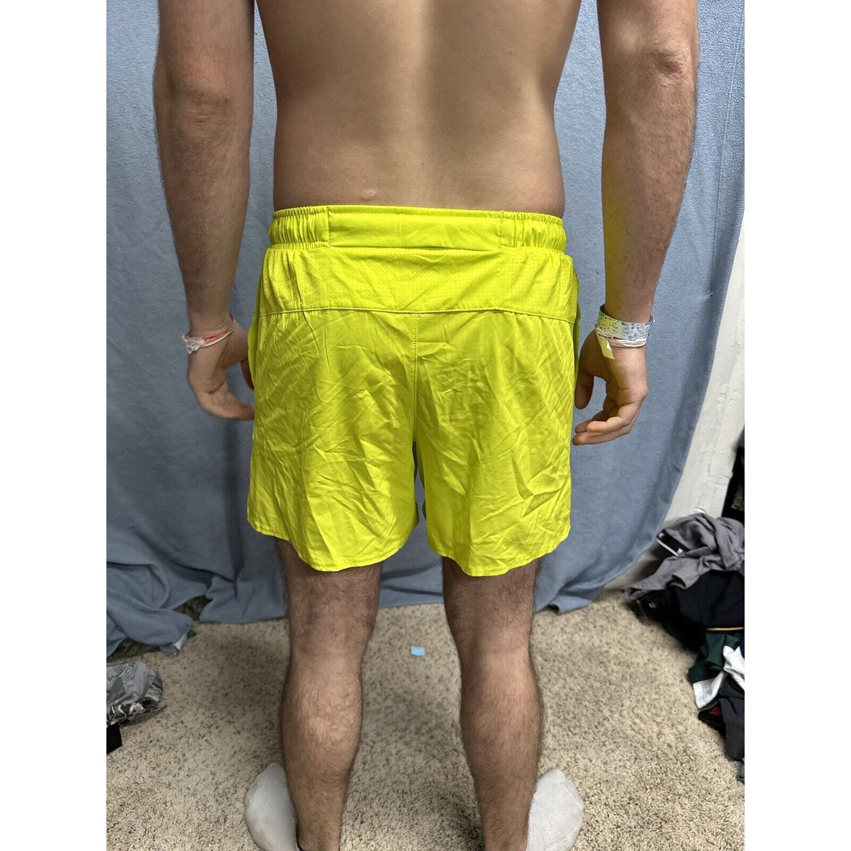 Men’s Neon Yellow DSG Medium Shorts With Pockets And Inner Lining