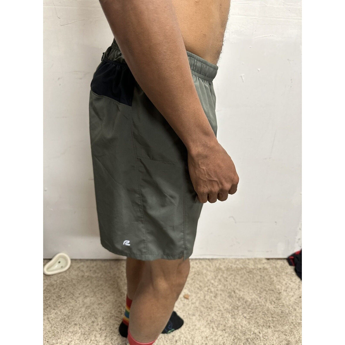 Men’s Large Road Runner Sports Grayish Olive Green Athletic Shorts
