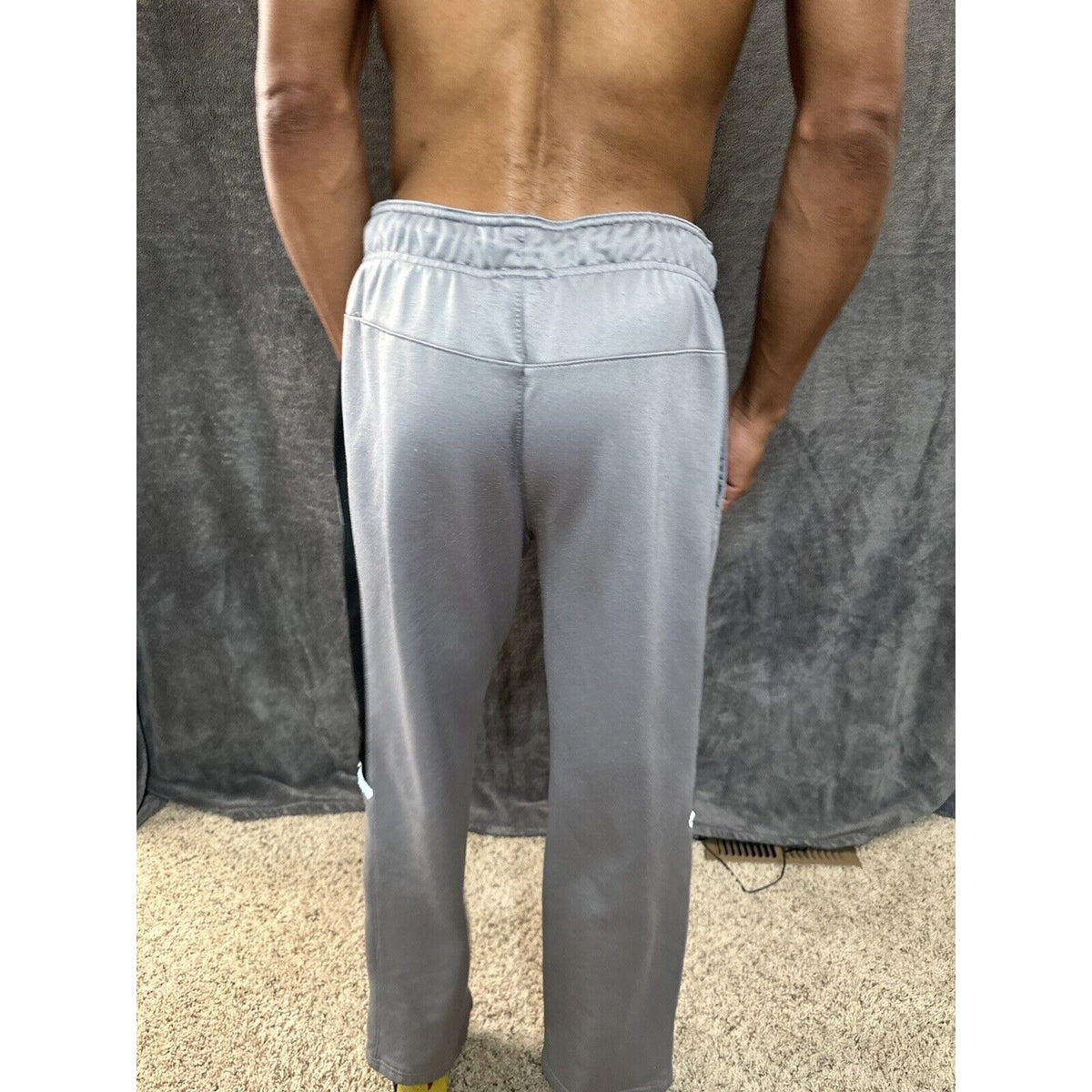 Men’s Gray Everlast Medium Sweatpants With Pockets
