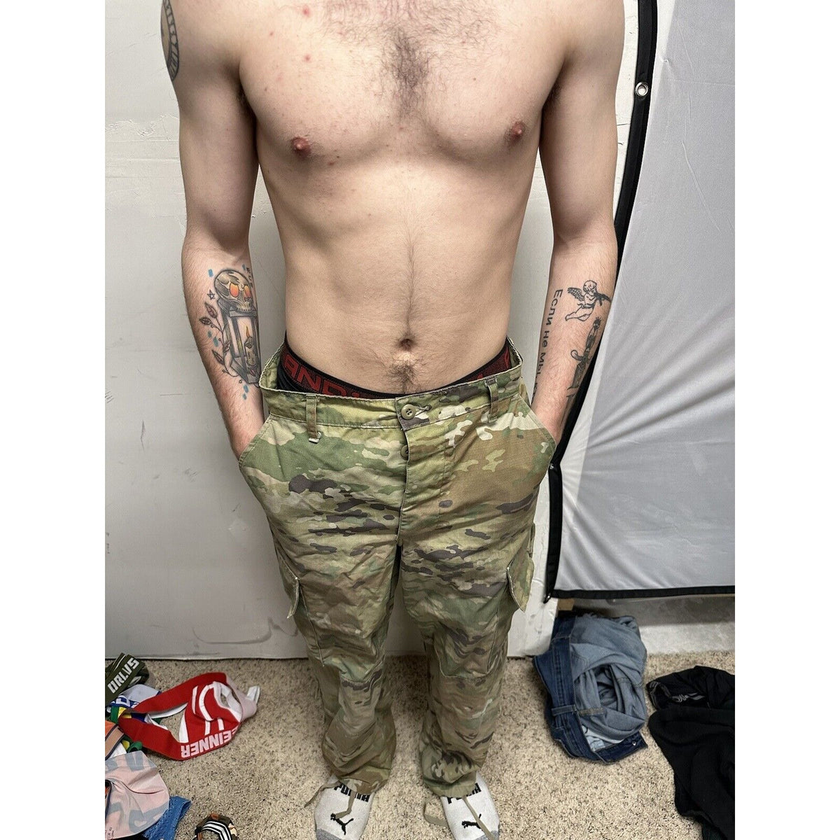 Men’s Ocp Army Air Force Medium Short Trouser Pants worn fabric/hole on knee