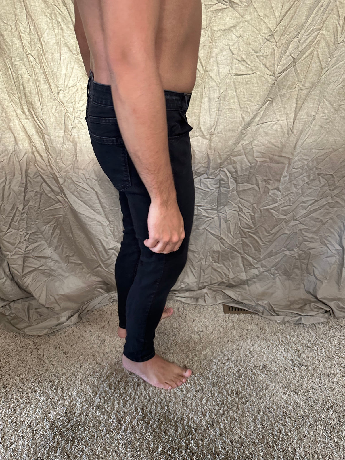 Women’s black super skinny size 8 mid-rise old navy jeans