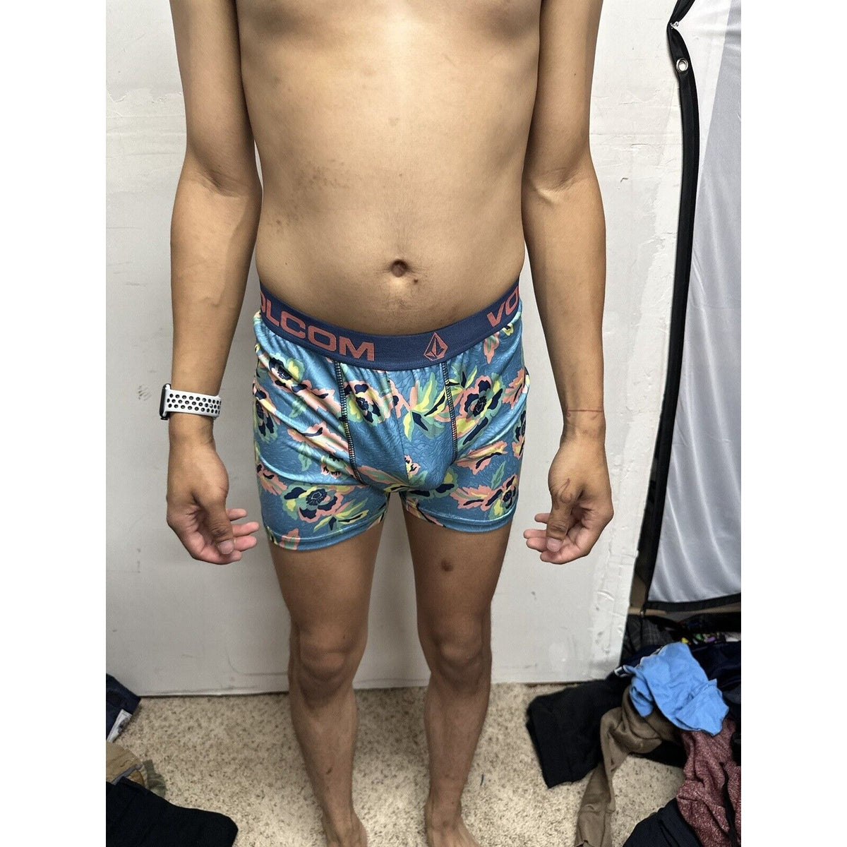 Men’s Small Volcom Floral Boxer Briefs 10% Spandex