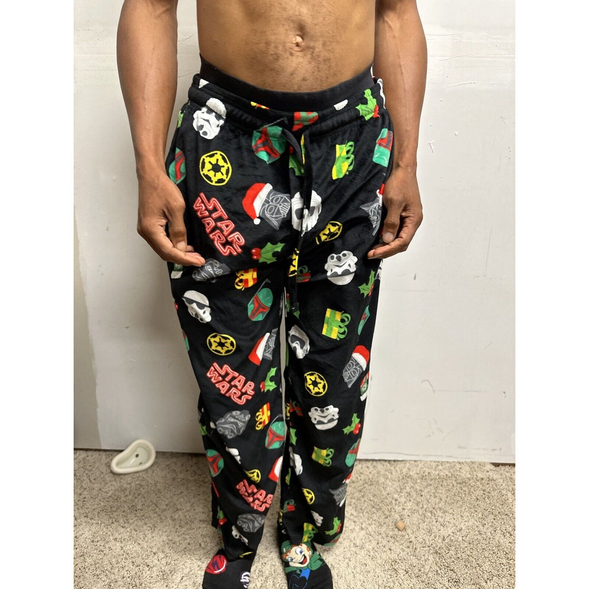 Men’s Star Wars Christmas Lounge Pants Sleepwear Medium Vader In Santa Hat