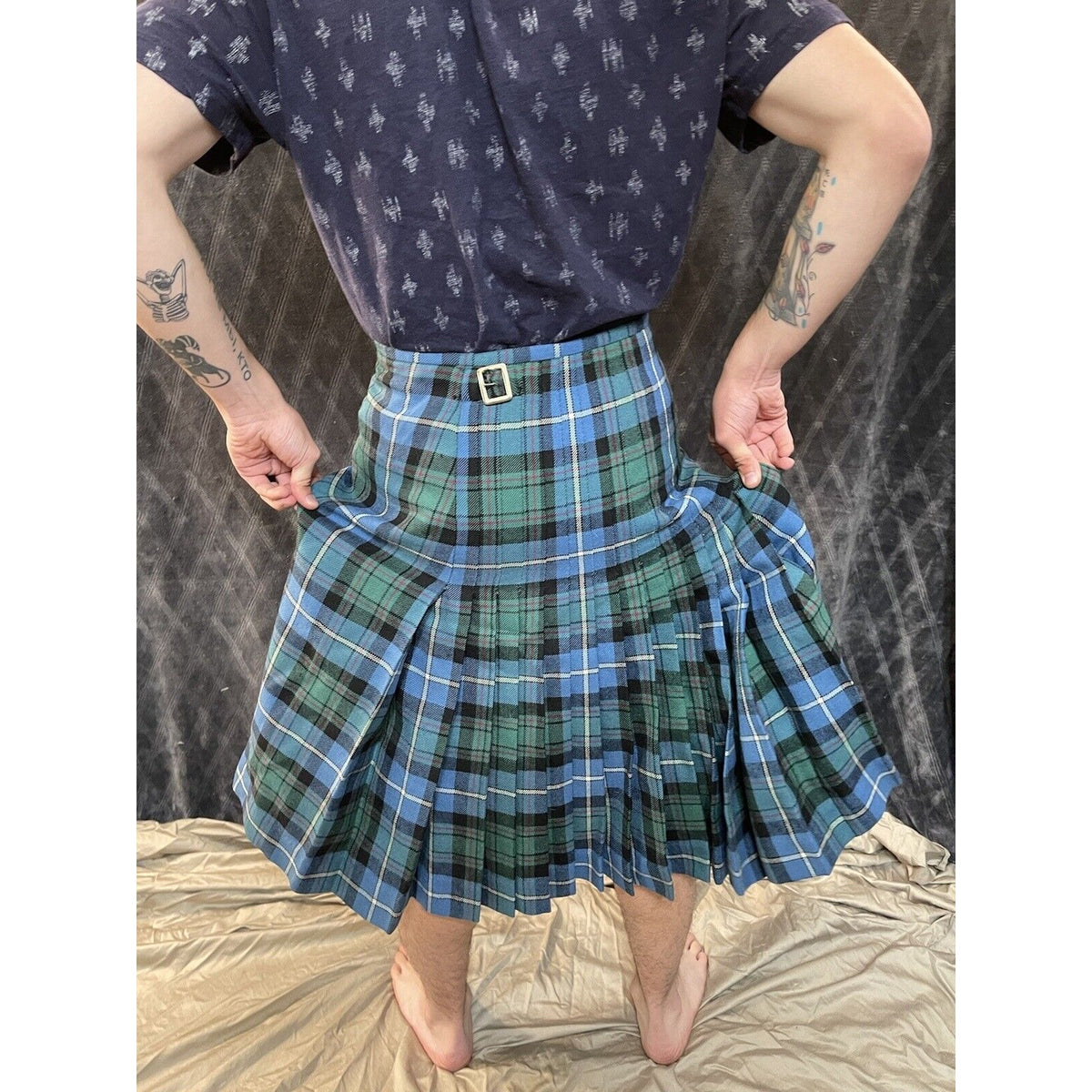 men’s kilt woman’s skirt 45” across stretched out plaid green and blue