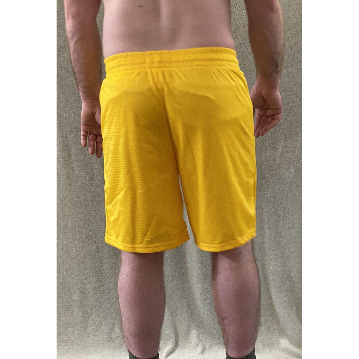 Soffe Intensity Athletic IA Men’s Medium Yellow Basketball Training Mesh Shorts