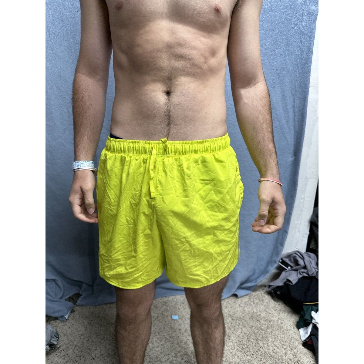 Men’s Neon Yellow DSG Medium Shorts With Pockets And Inner Lining