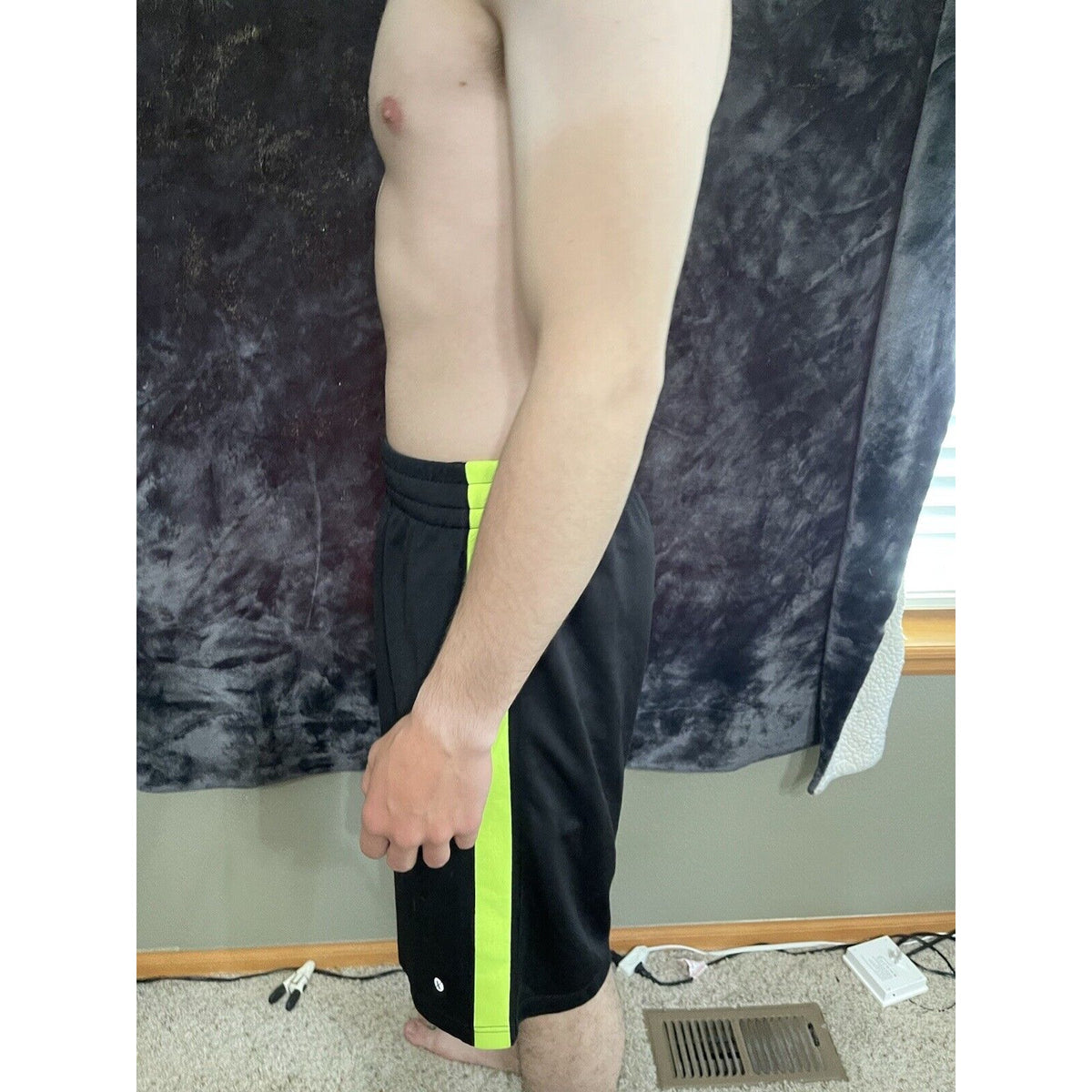 Men’s Xersion Size Medium Black Athletic Shorts