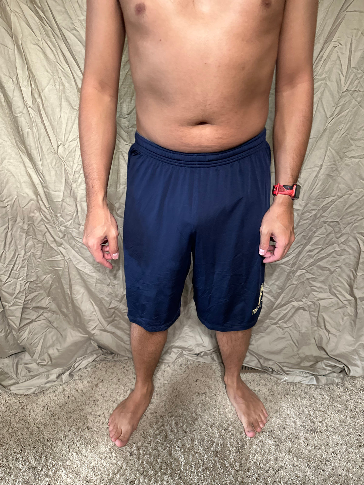 Men’s navy blue under armour heat gear loose shorts athletic no pockets rampart ridge high school track and field