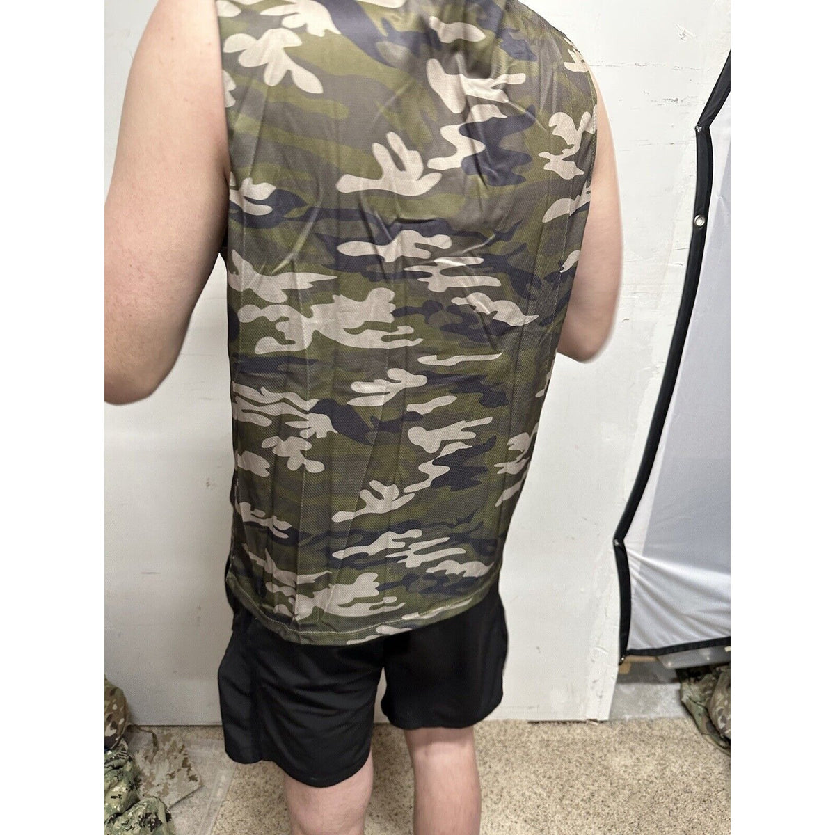 Men’s Green Camo Hoodie Polyester Sleeveless Pullover