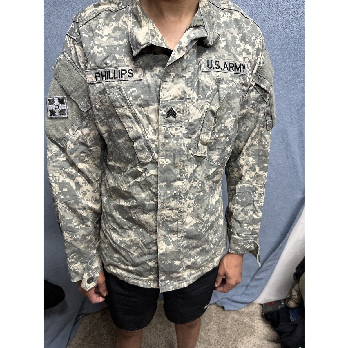 Men’s Army Combat Uniform Acu With Patches Fits Like A Medium Regular