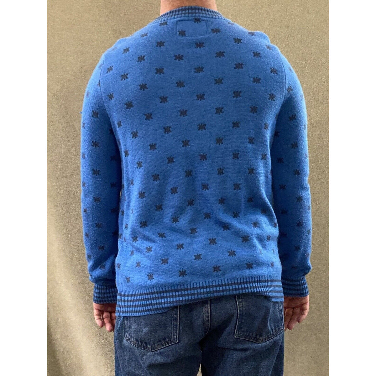 Tipsy Elves Men’s Large Blue “Happy Llamakkah” Holiday Acrylic Pullover Sweater