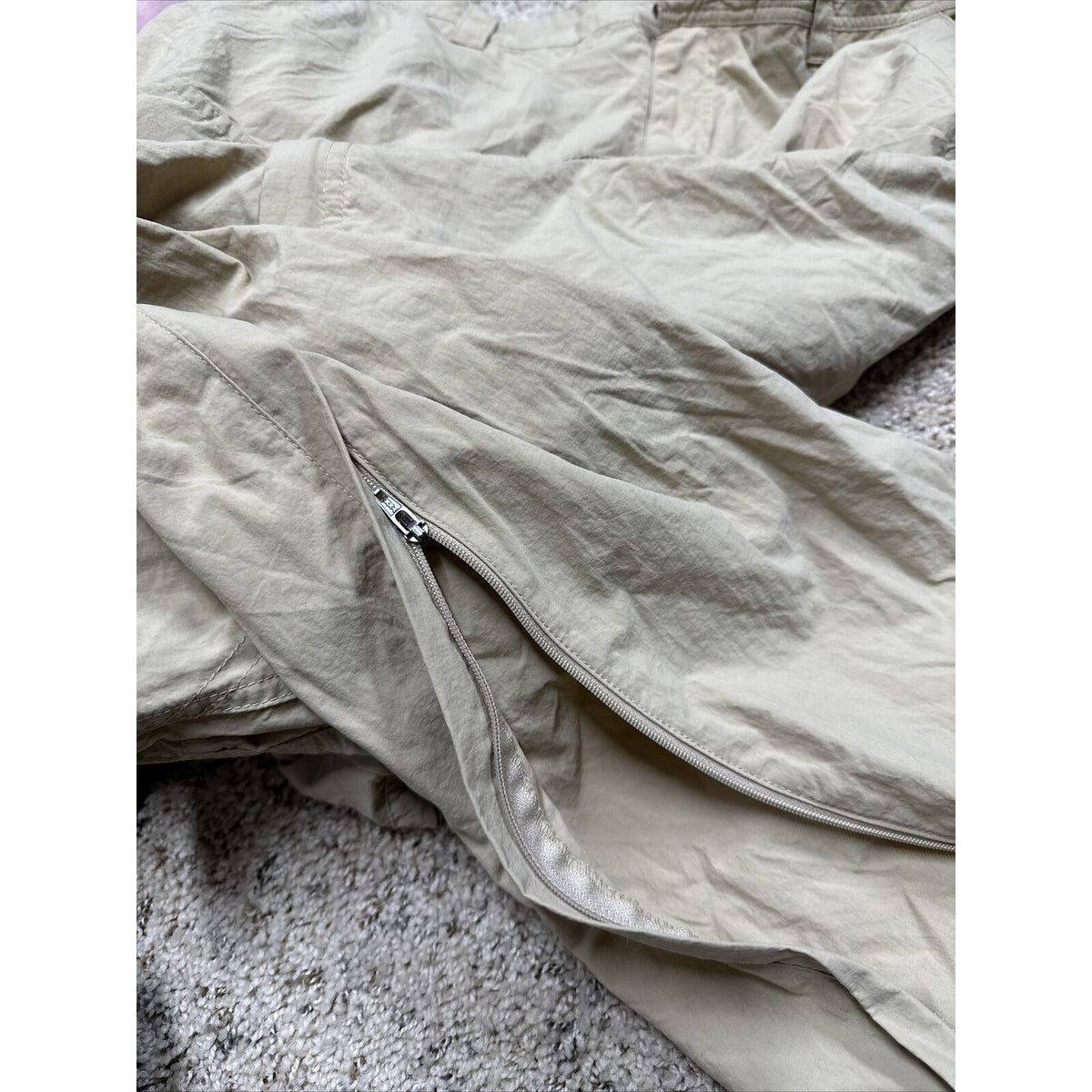 men’s khaki REI XL 34 length cargo pants zippered legs