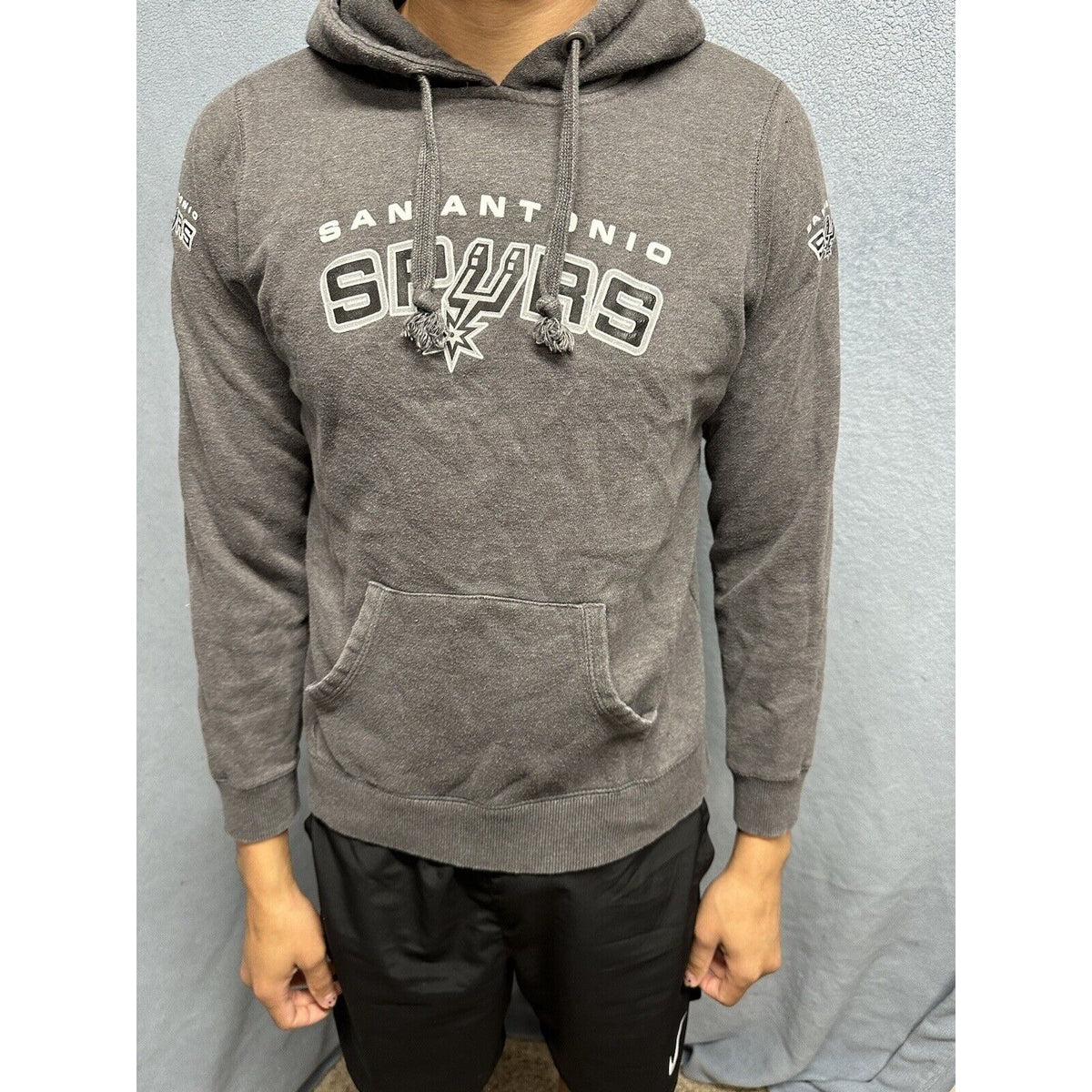 Men’s Large Gray NBA Store Pullover Hoodie San Antonio Spurs Garcia #5