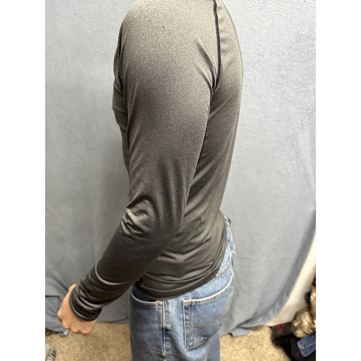 Men’s Large Gray Under Armour Compression Long Sleeve Pullover Shirt Athletic