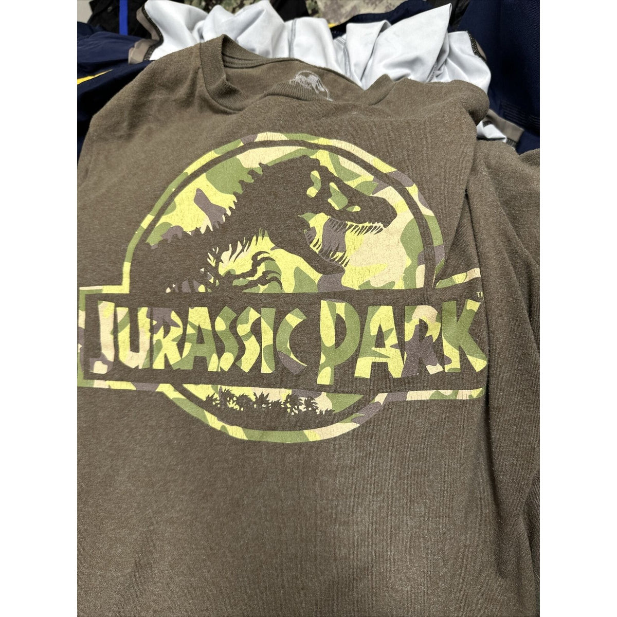 Men’s Brown Camo Medium Jurassic World Jurassic Park Tshirt