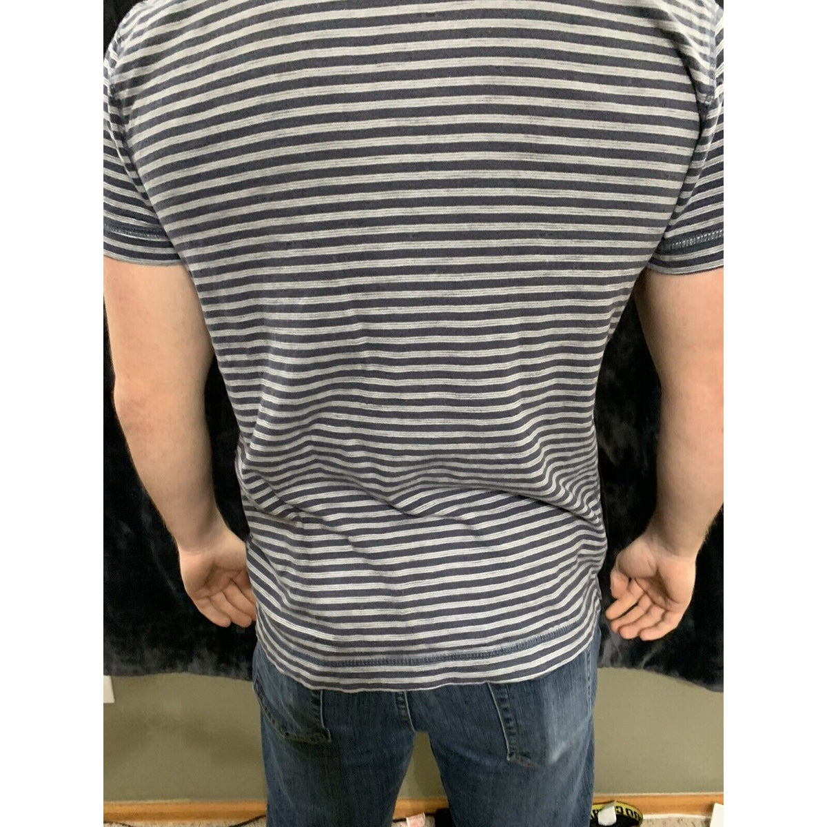 Men's Calvin Klein Jeans Short Sleeve T-Shirt Striped Size Large Black/Gray