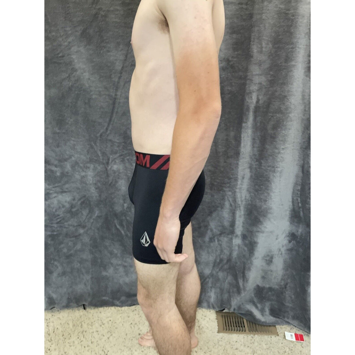 men's black volcom 15% spandex compression boxer brief Small